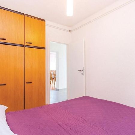 Big White Apartment 诺维·维诺多尔斯基 外观 照片